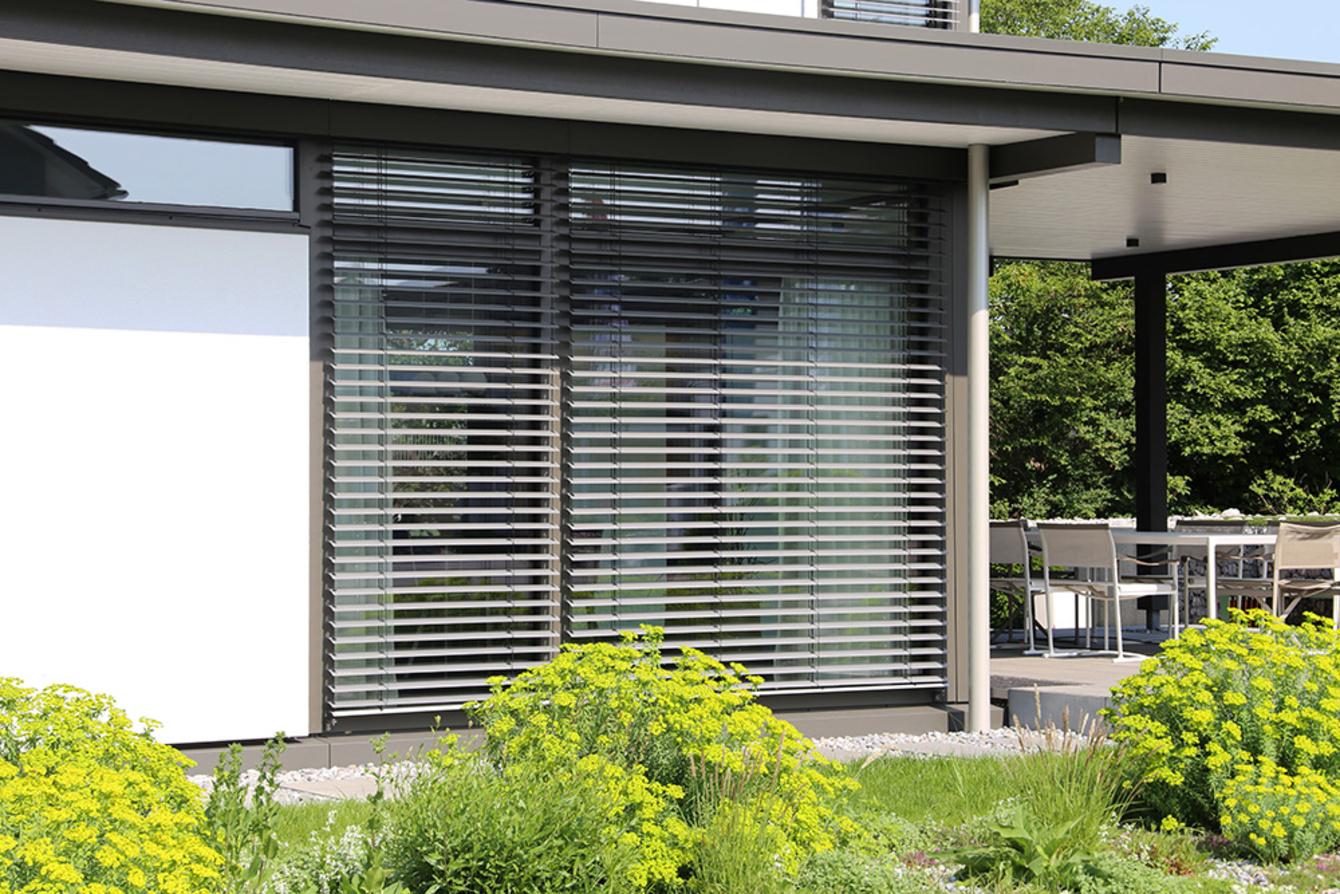 Rollladen&shy;steuerung bei Müller & Grimm Elektrobau GmbH in Heigenbrücken