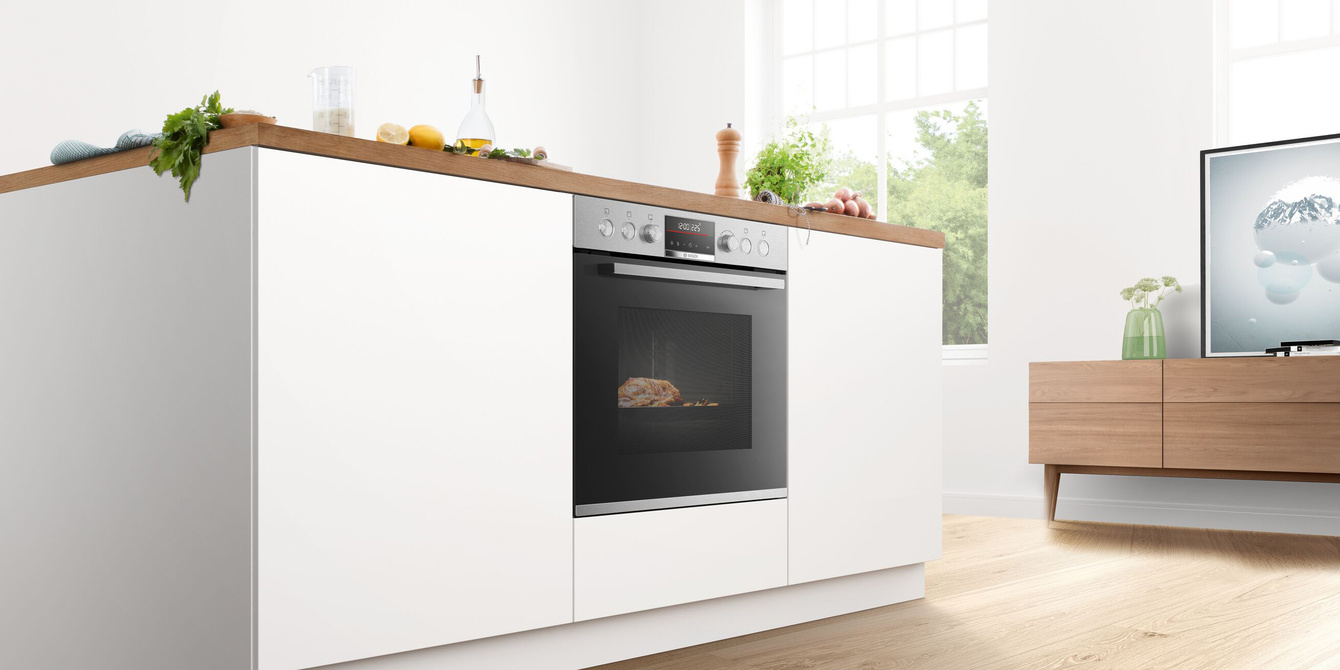 Backöfen und Herdsets bei Müller & Grimm Elektrobau GmbH in Heigenbrücken